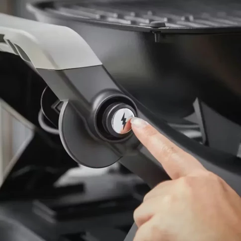 Газовый гриль Weber Q 2200N с боковыми столиками и компактной подставкой