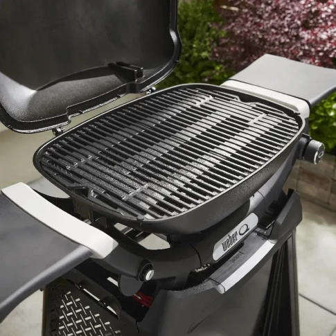 Газовый гриль Weber Q 2200N с боковыми столиками и компактной подставкой