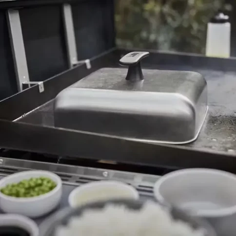 Крышка для жарки Weber  в Москве