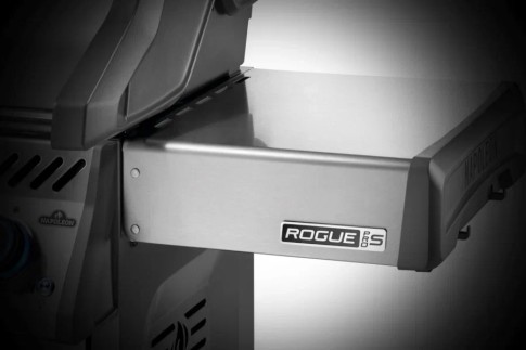 Газовый гриль Napoleon, Роуг ПРО-С 425 (Rogue PRO-S 425) (черный, с ИК горелкой 3/3, задней горелкой и вертелом в комплекте)
